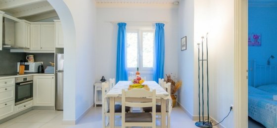 votana18small.jpg Book a villa in Greece