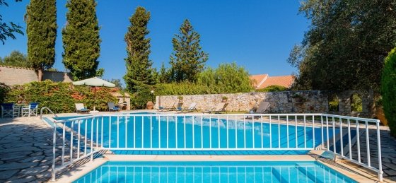 votana7small.jpg Holiday villas in Greece