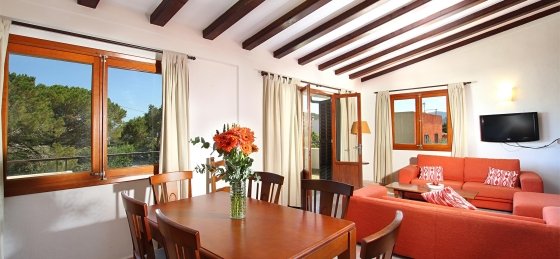 animeta_-_dining_room_saloon_1_2400x1600.jpg Villa holidays in Balearic Islands