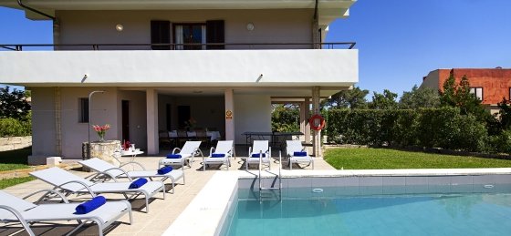 animeta_-_swimming_pool_03_2400x1600.jpg Villa rentals in Mallorca