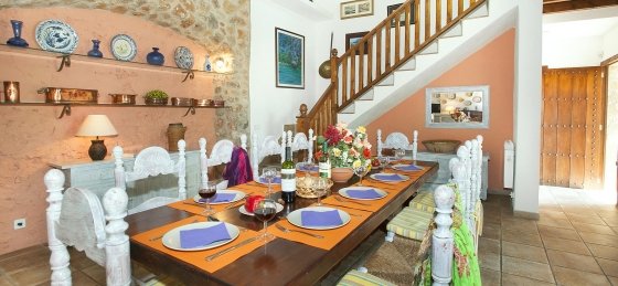 bennassar_-_dining_room_2_2400x1600.jpg Villa rentals in Mallorca