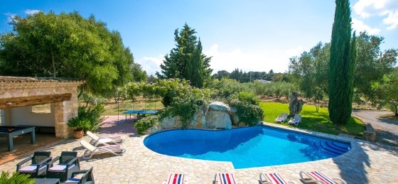 bennassar_-_swimming_pool_02_2400x1600.jpg Villas in Balearic Islands