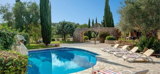 bennassar_-_swimming_pool_05_2400x1600.jpg Holiday home in Spain villa booking