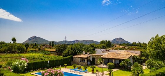 bosque_-_swimming_pool_b_02_2400x1600.jpg Villa rentals in Spain