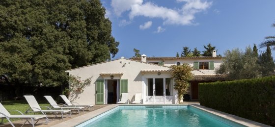 creus_-_swimming_pool_01_2400x1600.jpg Villa in Mallorca to rent