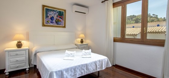 formosa_-_bedroom_1-1.jpg Villa rentals in Mallorca
