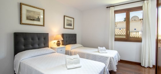 formosa_-_bedroom_2-1.jpg Book a villa in Cala San Vicente