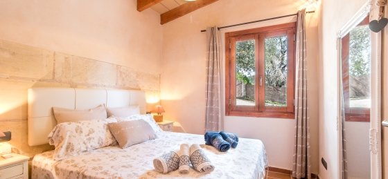 gardo_-_bedroom_1-1_sf.jpg Villa in Balearic Islands to rent