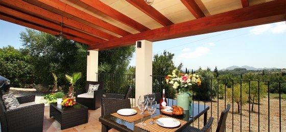 gardo_-_terrace_4.jpg Book a villa holiday in Mallorca