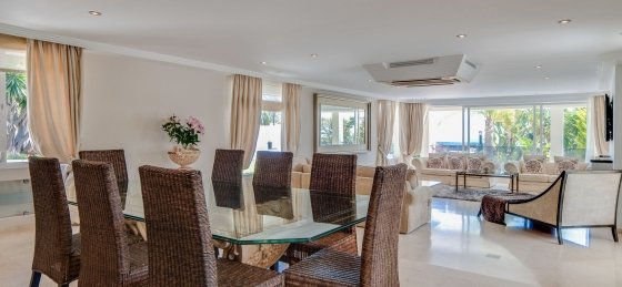 Book a villa in Spain