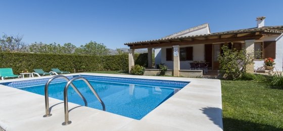 jaume_-_swimming_pool_03.jpg Holiday villas in Pollensa