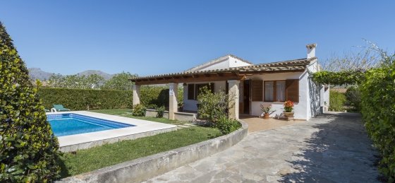jaume_-_swimming_pool_04.jpg Holiday home in Mallorca villa booking