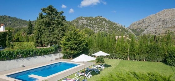 llobiner_-_swimming_pool_03_2400x1600.jpg Villa rentals in Pollensa