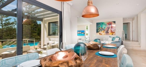 lon5.jpg Book a villa holiday in Spain