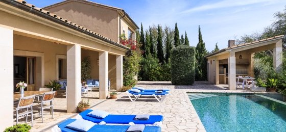 mares_-_swimming_pool_02_2400x1600.jpg Villas in Balearic Islands