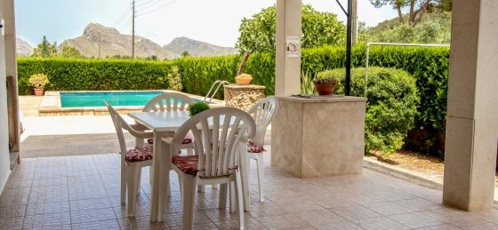 oliver_-_terrace_1_18_2400x1600.jpg Book a villa holiday in Spain
