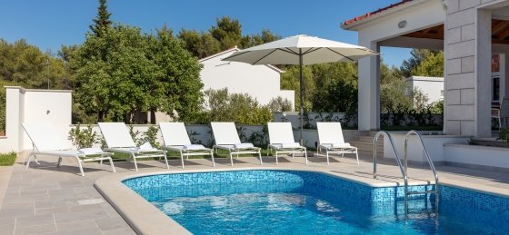 villa_in_milna_6_1.jpg Holiday villas in Brac