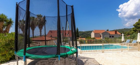 villa_in_sumartin_10_2.jpg Book a villa in Croatia