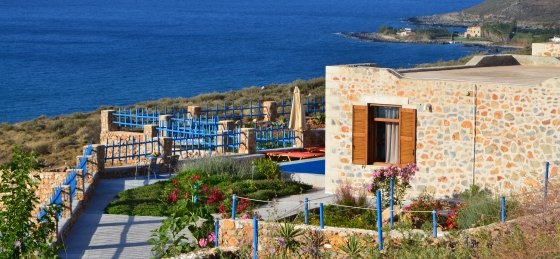 dsc_0144.jpg Villas in Greece