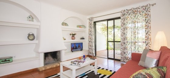 sala2.jpg Villa rentals in Vilamoura