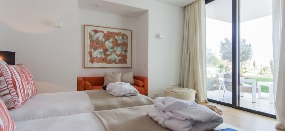 chr_ground_floor_bedroom.jpg Holiday villas in Monte Rei Golf & Country Club