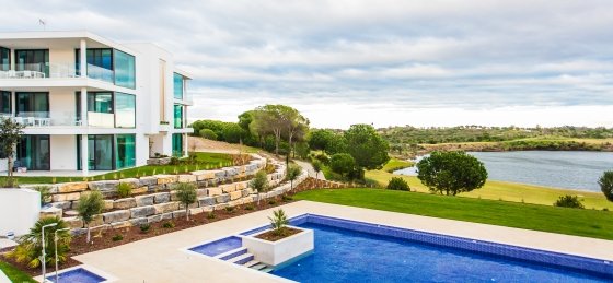 shared_pool_2.jpg Villa in Portugal to rent
